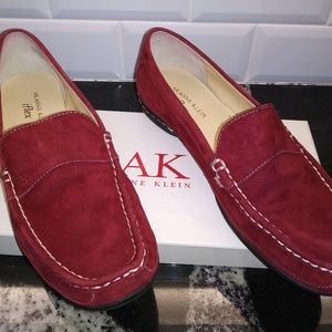 Anne Klein Maslipn Slide in wine suede 8.5